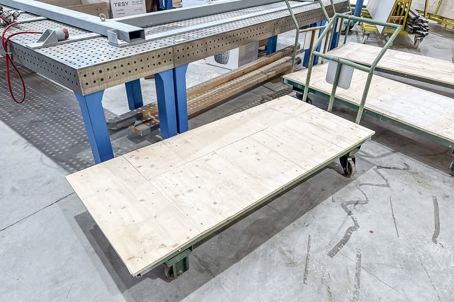 Plateau Transportwagen