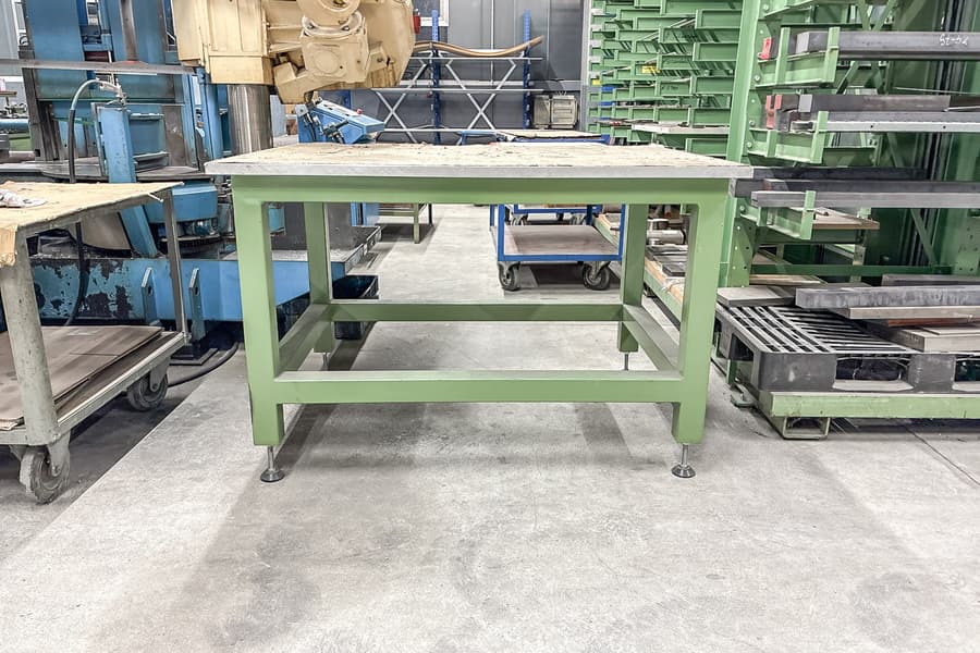 Werkbank, höhenverstellbar