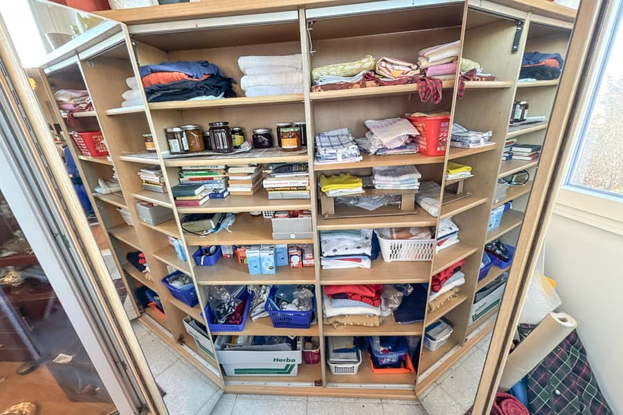 Schrankinhalt: Diverses