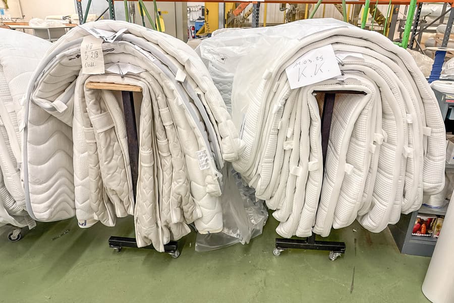 2 Bezugtransportwagen