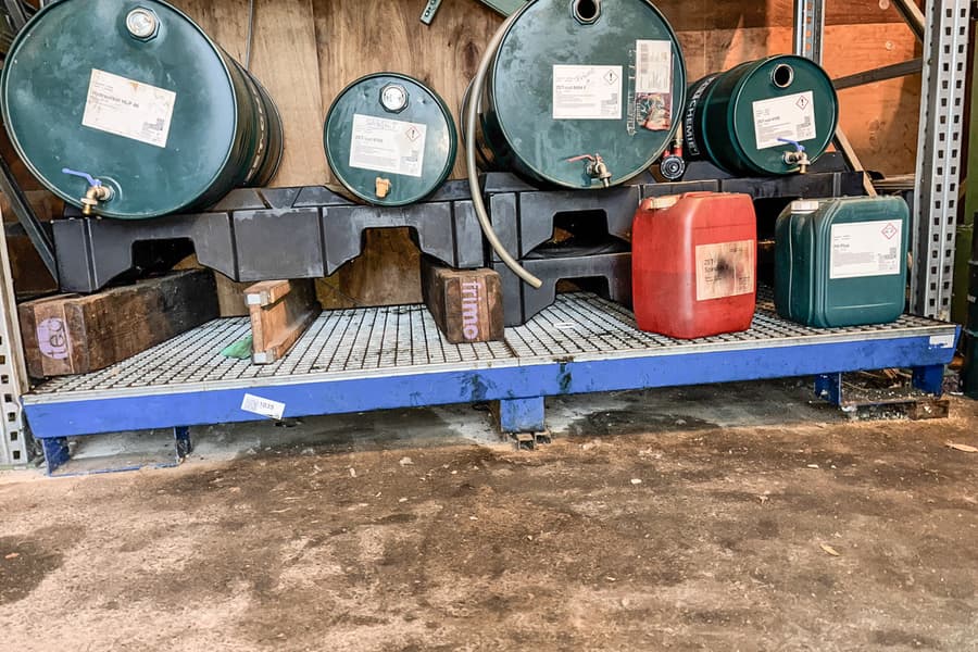 Abtropfwanne, befüllt