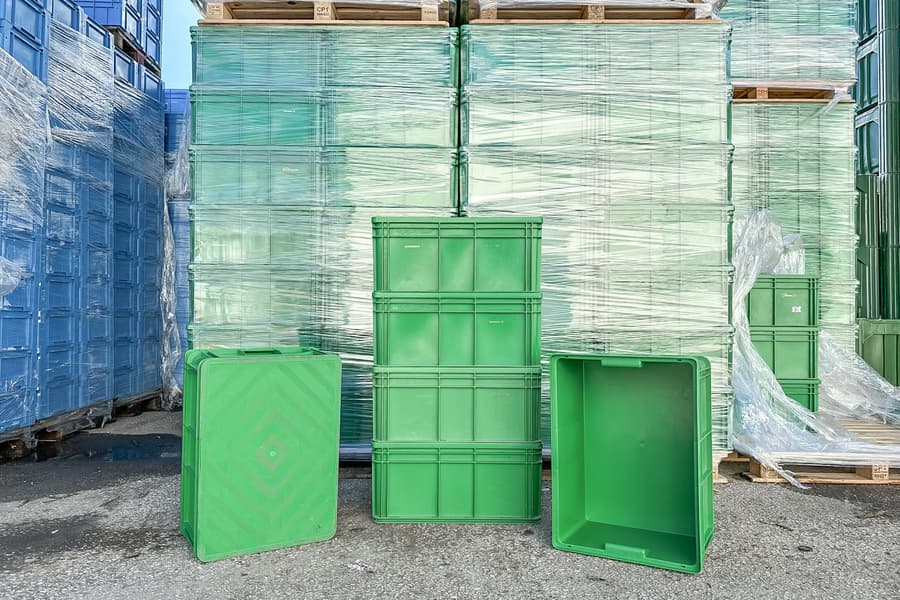 28 Kunststoffkisten SSI Schäfer 14/6-1, stapelbar