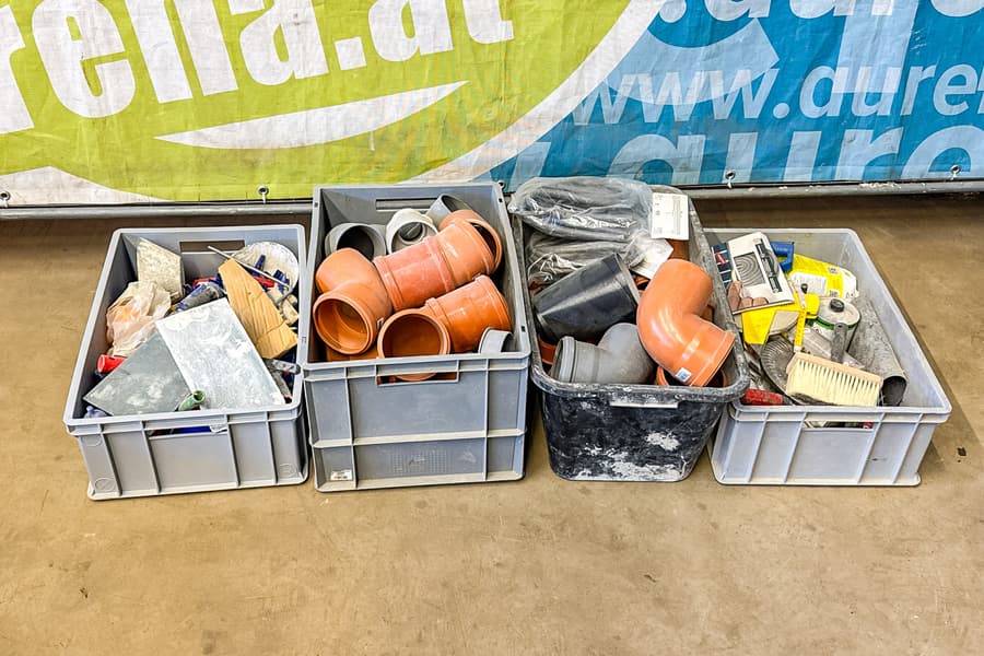 4 Kisten mit Diversem