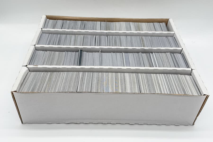 Karton mit Spielkarten Magic - The Gathering