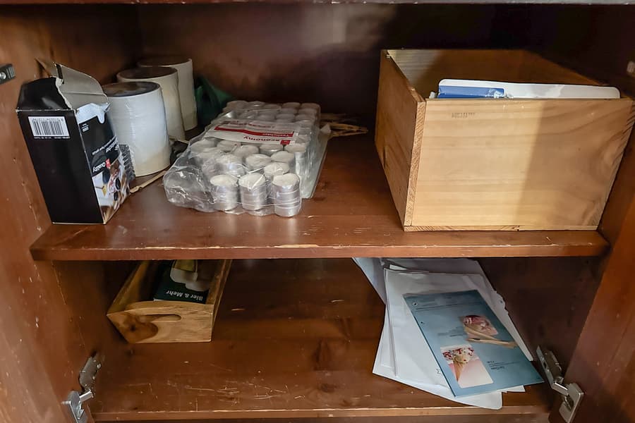 Schrankinhalt: Diverses