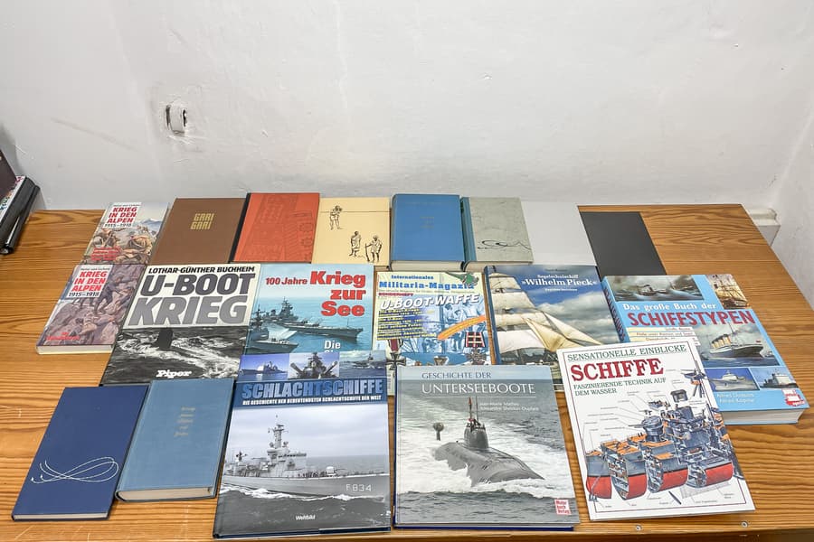 Posten Geschichtsbücher Militär