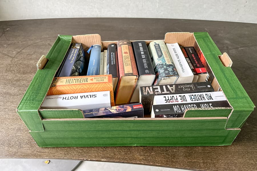 Karton mit Bücher