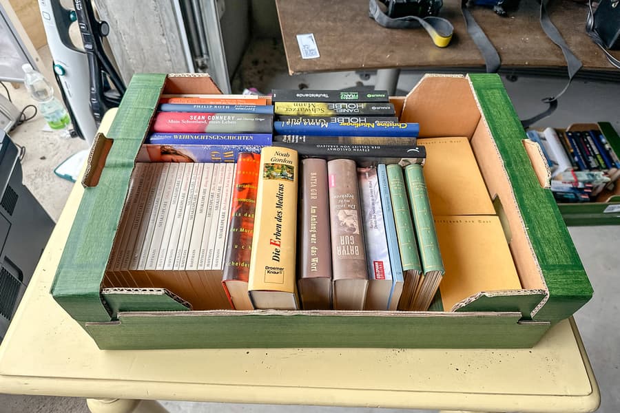 Karton mit Bücher