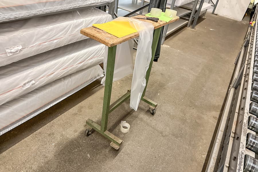 Arbeitstisch, fahrbar