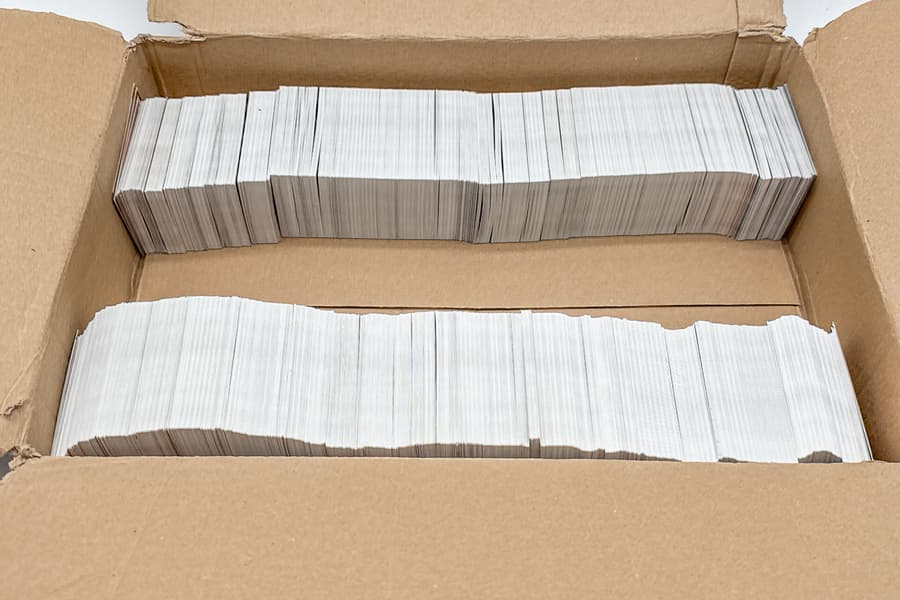 Karton mit Spielkarten Yu-Gi-Oh!