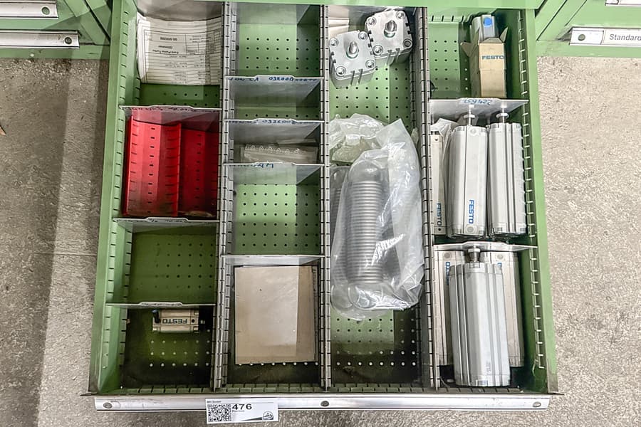 Schubladeninhalt: Pneumatikheber Festo