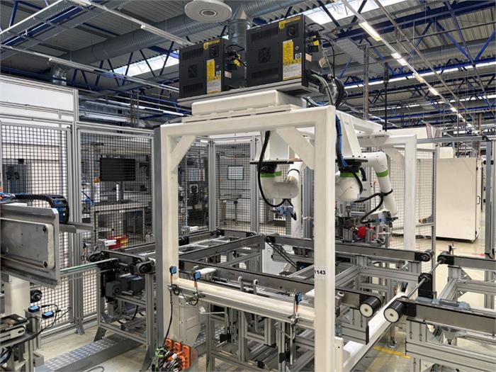 Spacer-Corner-Station