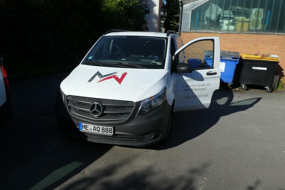 Mercedes-Benz Vito Kasten Lang Transporter ME-AQ 888