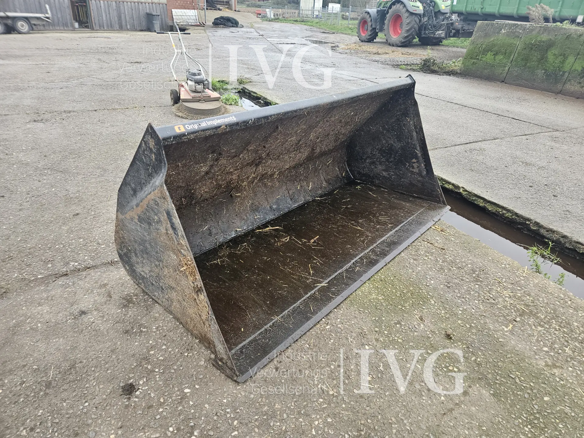 Frontladerschaufel (schwarz)