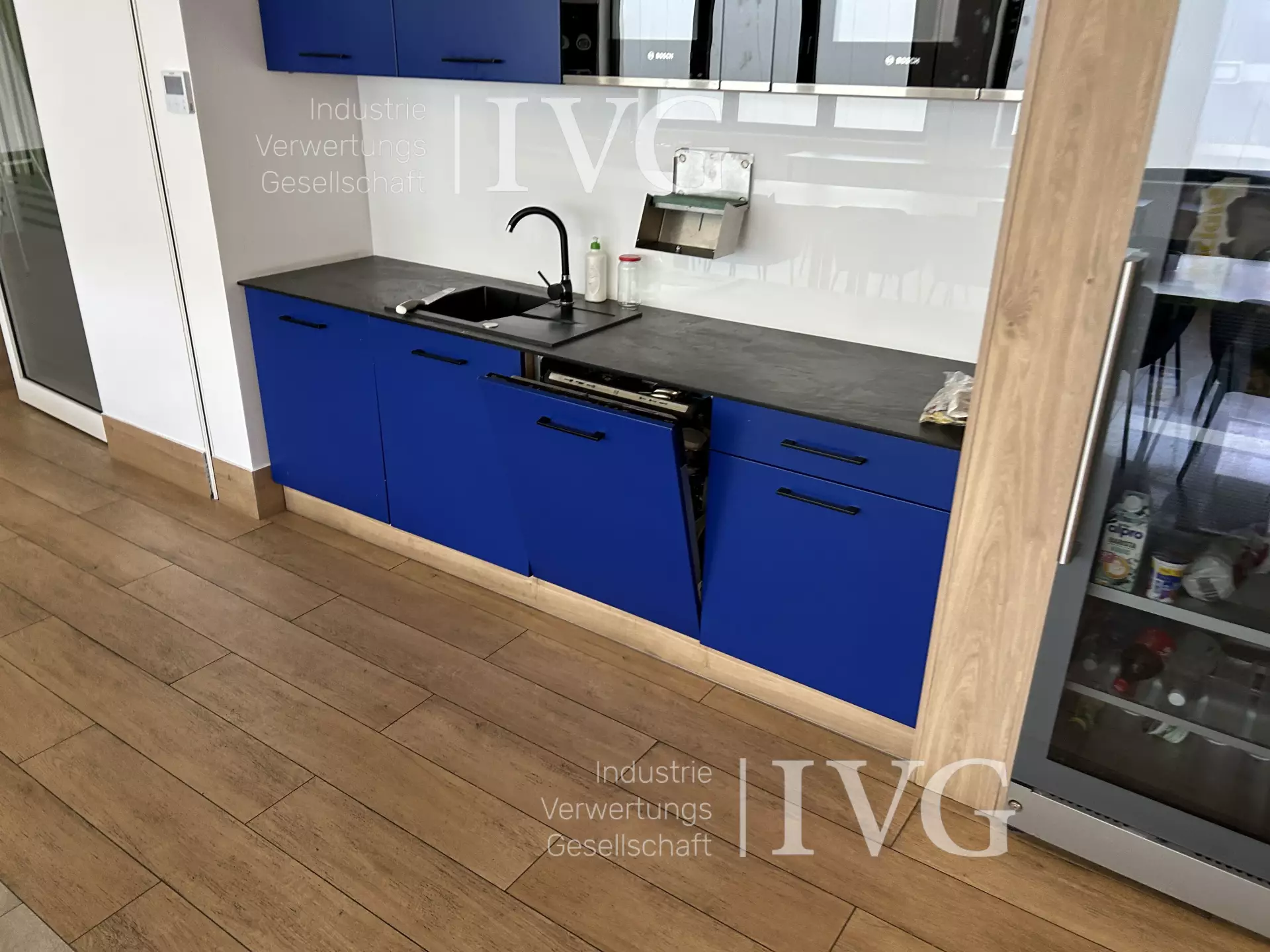 Küchenzeilen 3-türig/1-zügig