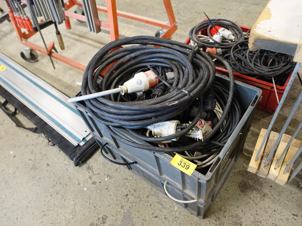 Starkstrom- und Stromverlängerungskabel als Gesamtposten