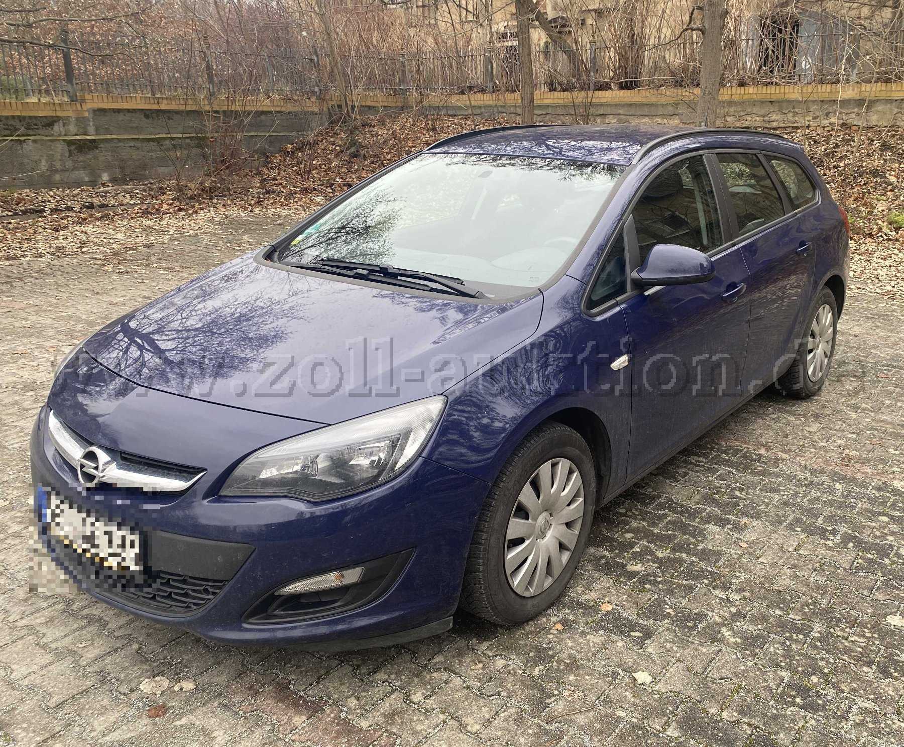 1 Opel Astra Sports Tourer