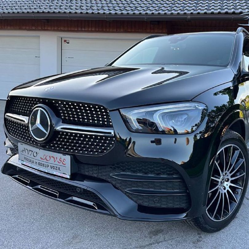 AVTO LOVŠE Slika trgovine