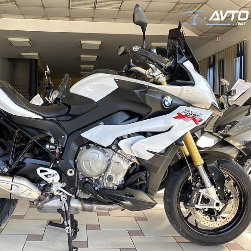 TOMI MOTO Slika trgovine