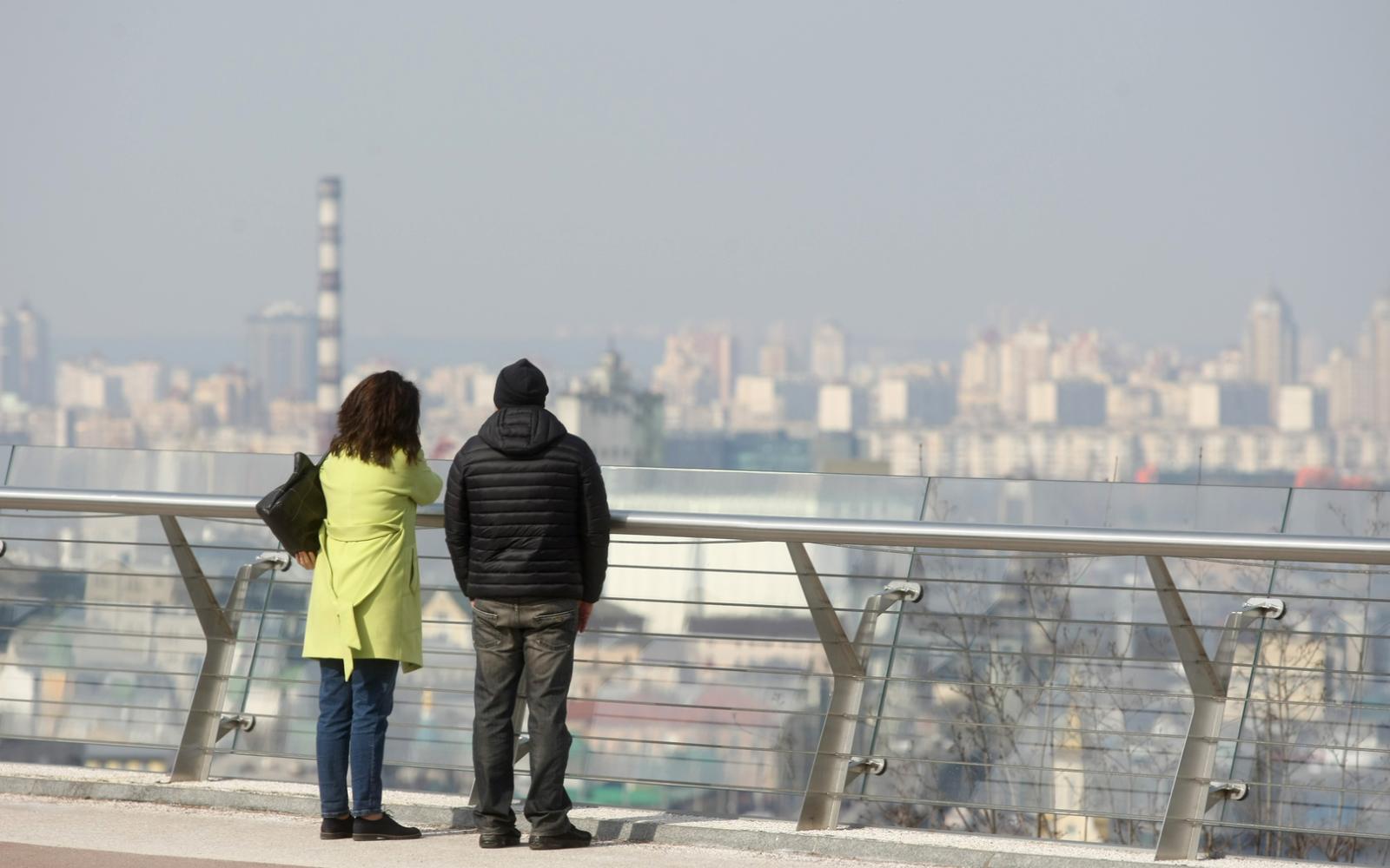 عمدة كييف يحذر: المدينة على حافة كارثة إنسانية مع انقطاع الكهرباء والتدفئة