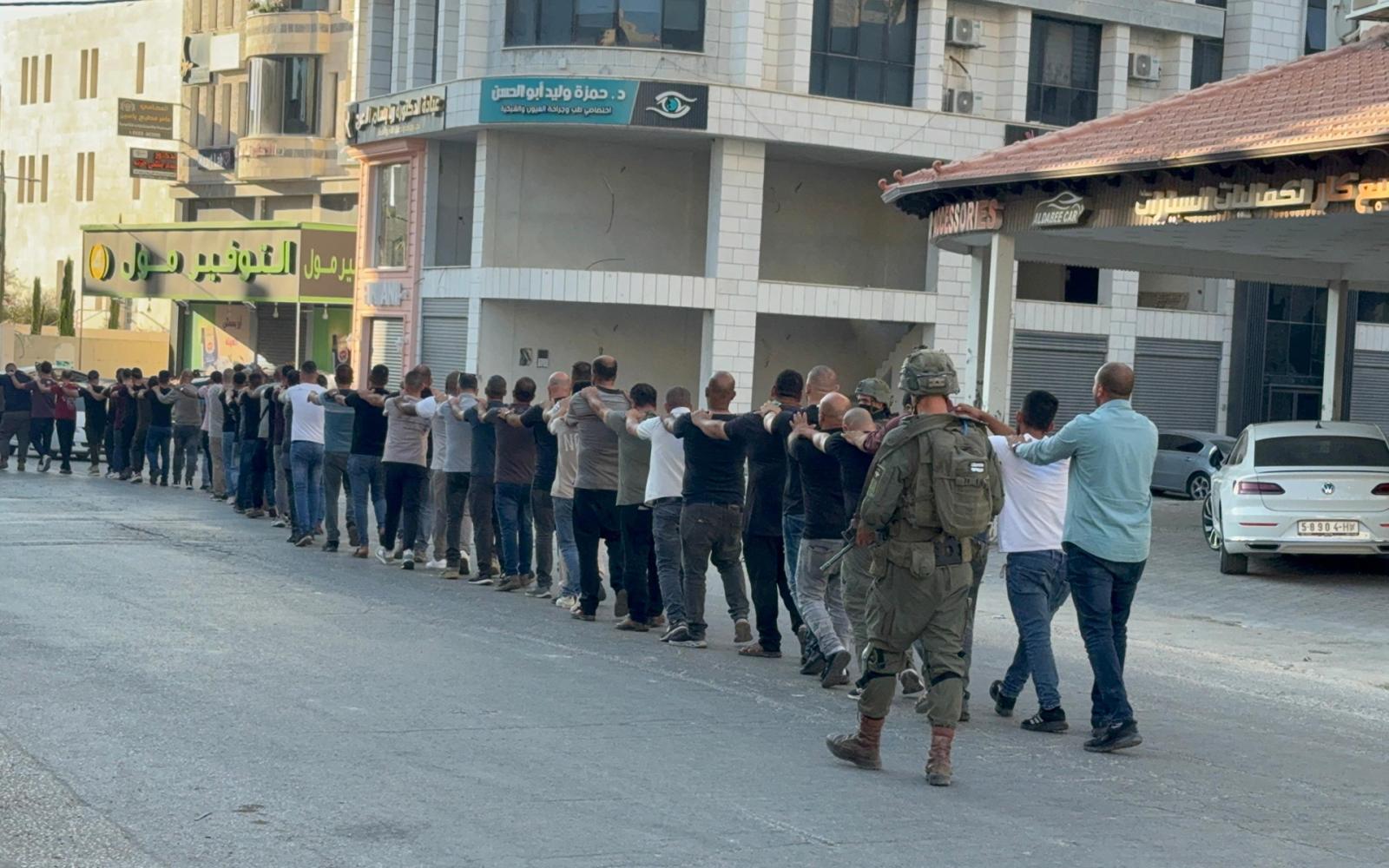 22 ألف معتقل بالضفة: الاحتلال الإسرائيلي يواصل حملات الاعتقال والإهمال الطبي بحق الأسرى الفلسطينيين