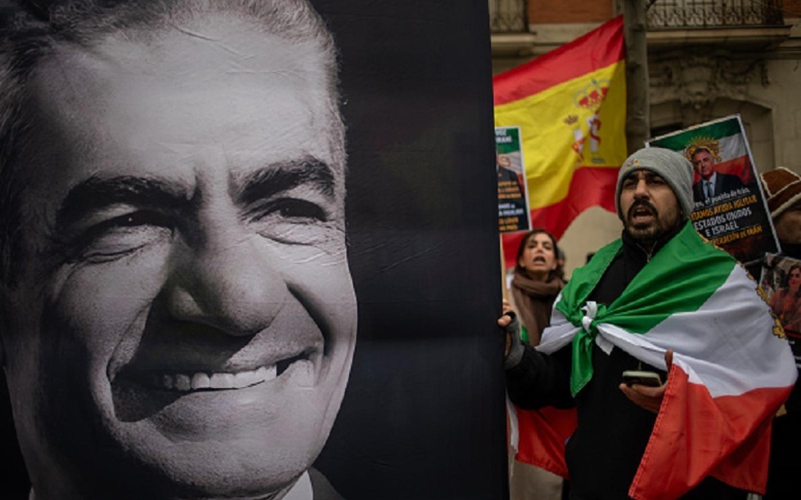 إيران تفتح قنوات اقتصادية مع واشنطن: شراء طائرات أمريكية ومكاسب متبادلة رغم التوتر التاريخي