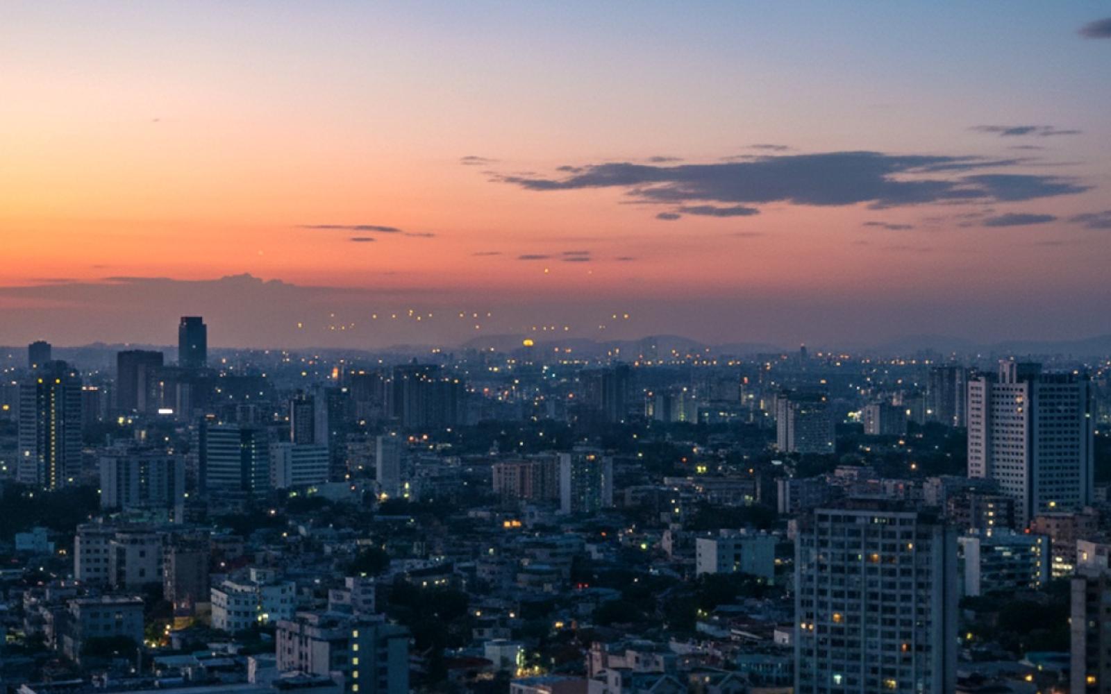 تصعيد إسرائيلي في جنوب لبنان: غارات مكثفة وقلق من استمرار القصف لساعات