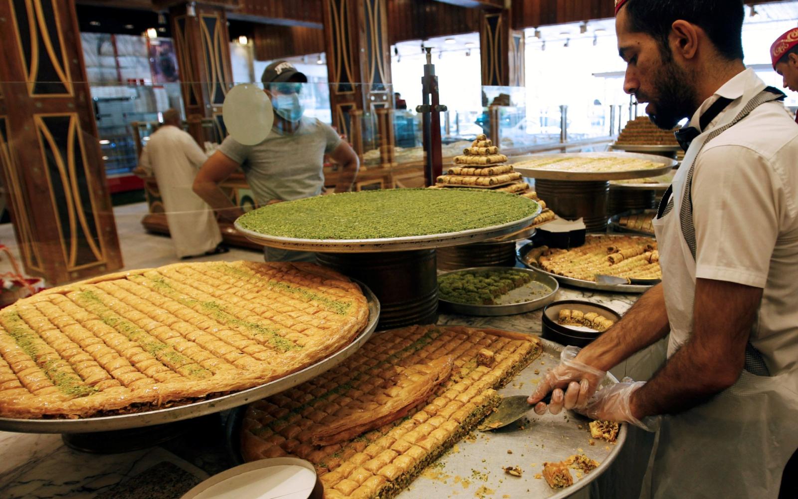 رمضان شهر الرحمة والبركة.. كيف نواجه شبح هدر الطعام المتفاقم في منطقتنا؟