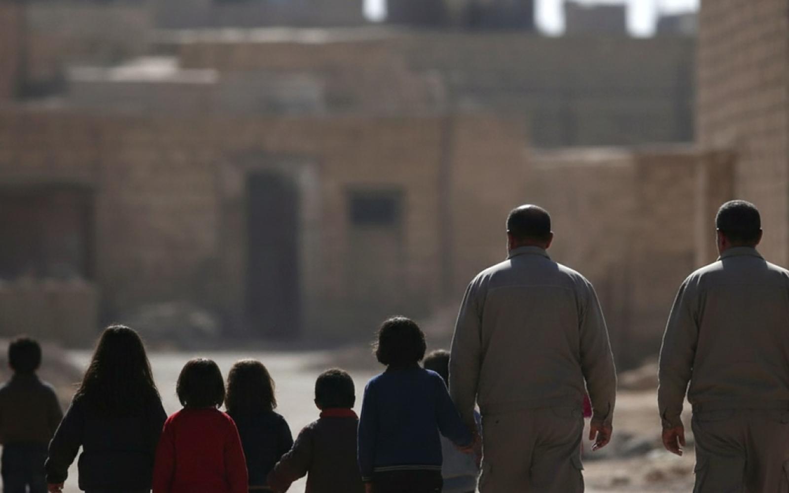 الاحتلال يعتقل أطفالاً ونساءً ويقتحم منازل ومشافٍ بالضفة الغربية في حملة اعتقالات واسعة