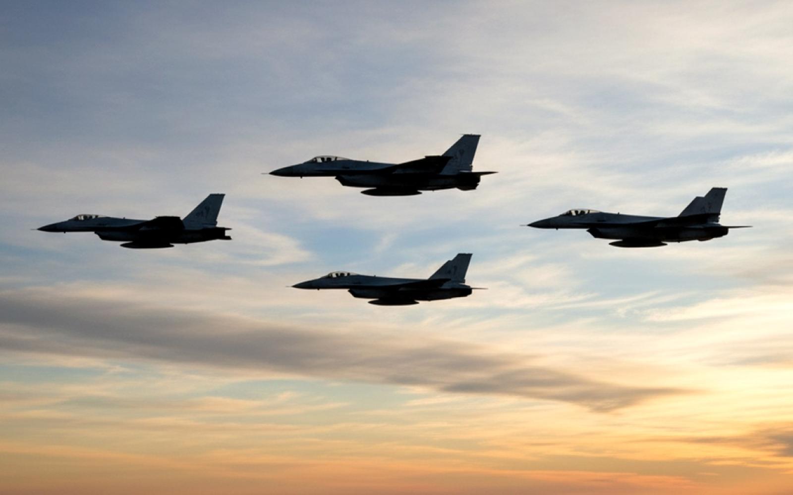 طائرات أمريكية تحلق بالقرب من الحدود الإيرانية: تصعيد محتمل في التوتر الإقليمي