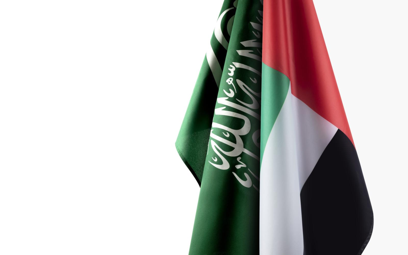 البحرين تنفي وساطتها في الأزمة الخليجية وتؤكد على زيارات مقررة مسبقاً لمسؤوليها