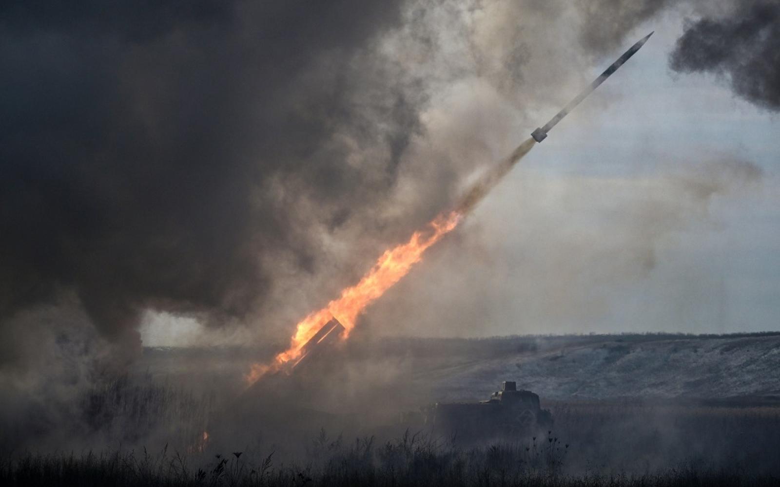 روسيا تكثف ضرباتها على البنية التحتية العسكرية والطاقة في أوكرانيا وتؤكد استمرار التقدم