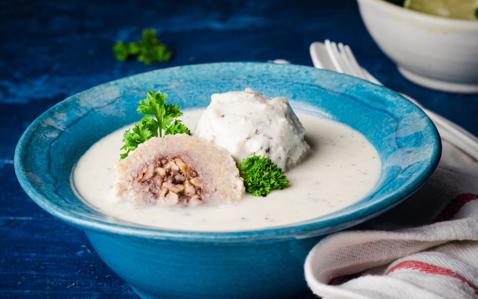 "تبييض السفرة".. تقليد رمضاني ساحلي يزين مائدة اليوم الأول بالتفاؤل والنقاء