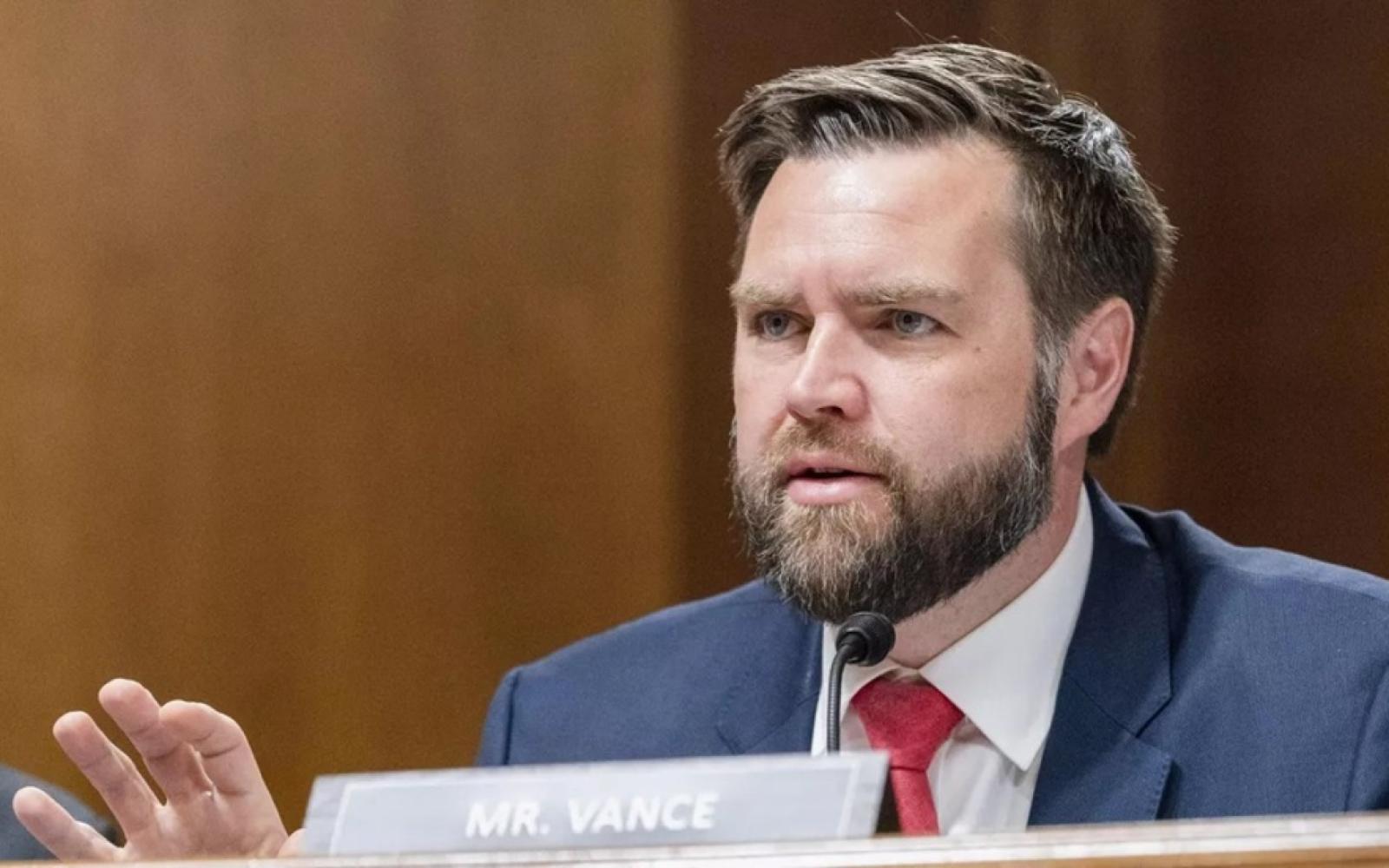 نائب الرئيس الأمريكي: إيران لا تعترف بـ"خطوط حمراء" أمريكية وأوروبا تقوض مصالحها