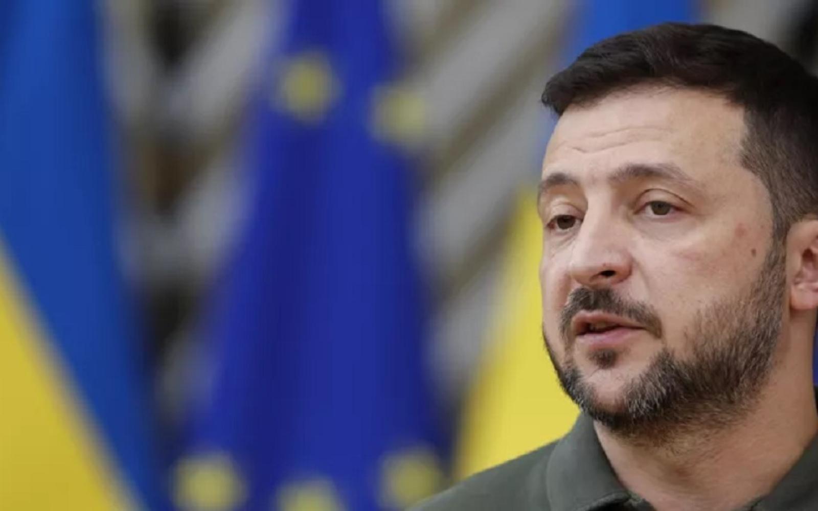 كييف تفرض عقوبات على لوكاشينكو وتطالب بلقاء زيلينسكي-بوتين في جنيف وسط مفاوضات