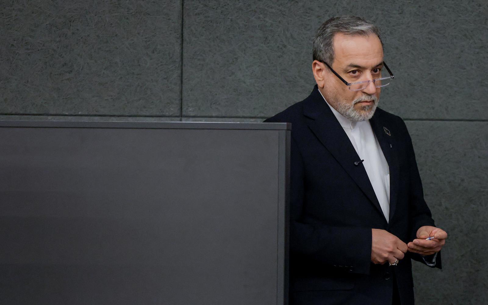 مفاوضات جنيف بين واشنطن وطهران: تقدم حذر وفجوات عالقة تهدد مسار الاتفاق