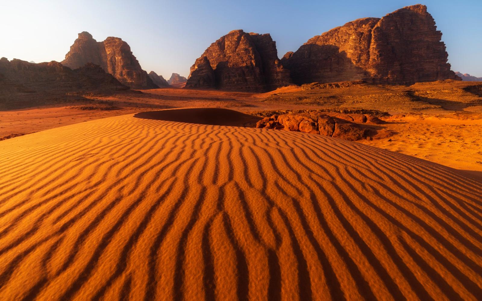 وادي رم الأردني: رمال المريخ التي احتضنت أحلام السينما العالمية على مدى عقود