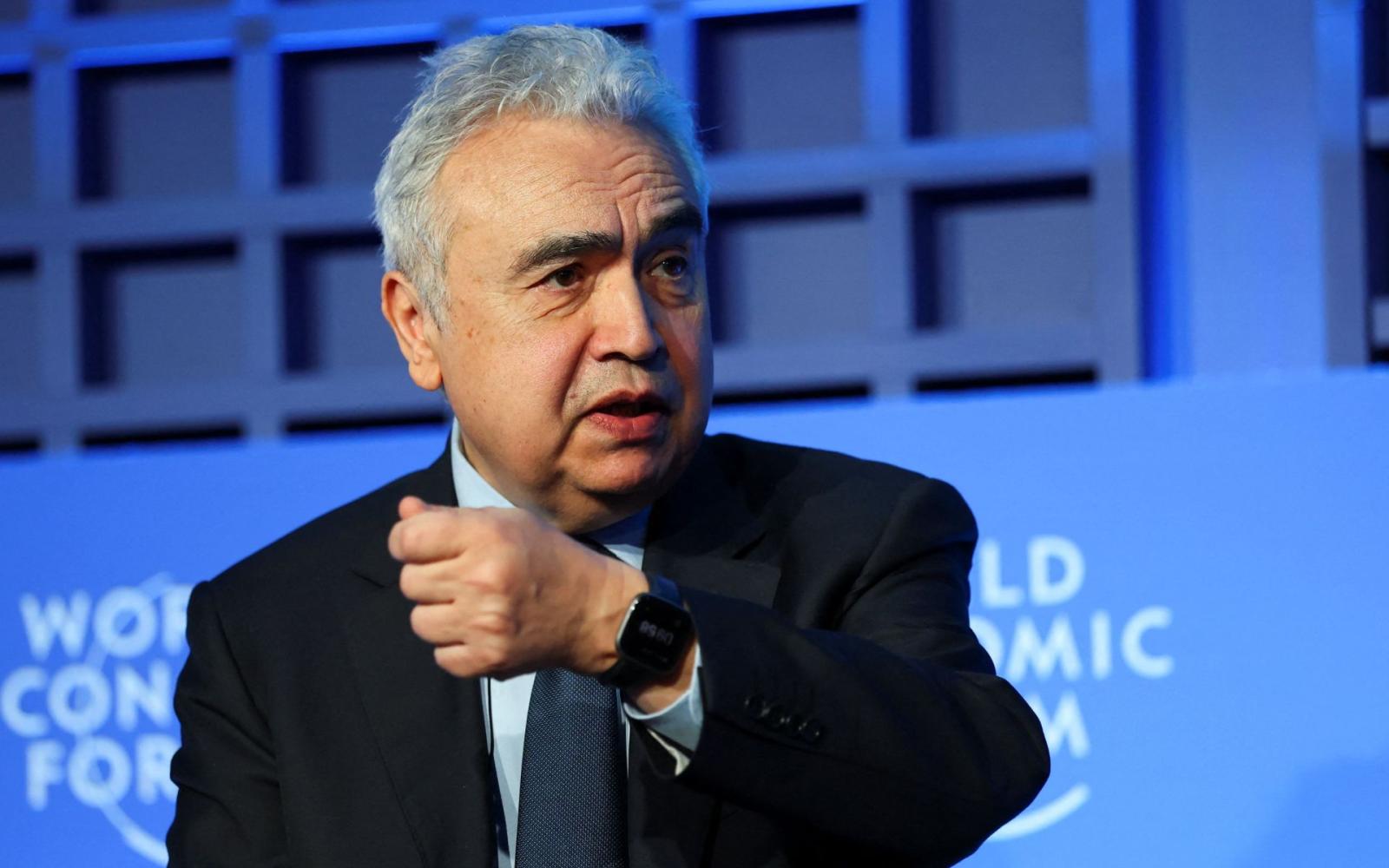 مدير "الطاقة الدولية" يحذر: الانقسامات العالمية تهدد أولوية المناخ وتدفع نحو مسارات طاقة متباينة