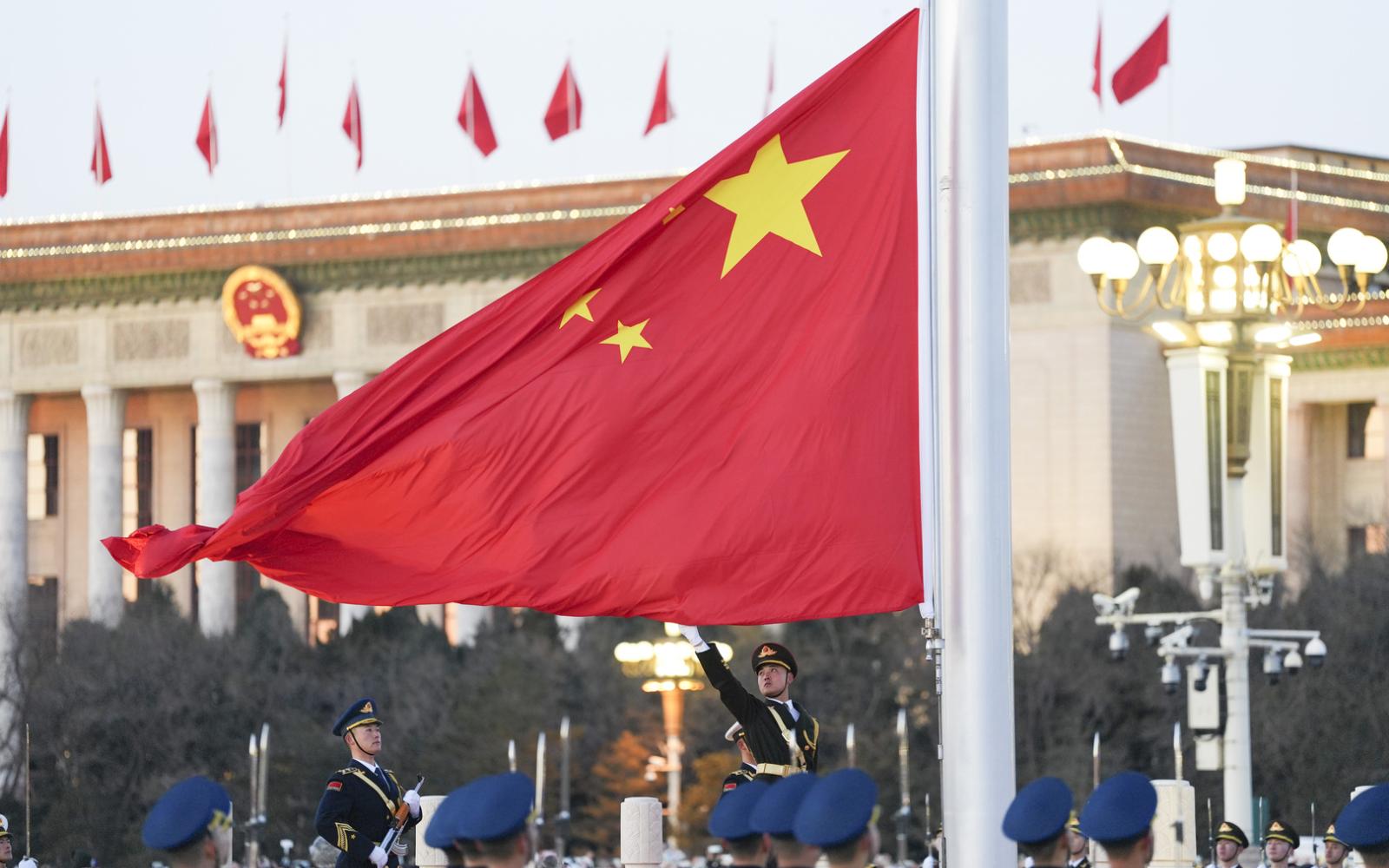 الصين تشدد قبضتها على الفساد: مراقبة مشددة للمسؤولين ذوي العائلات في الخارج