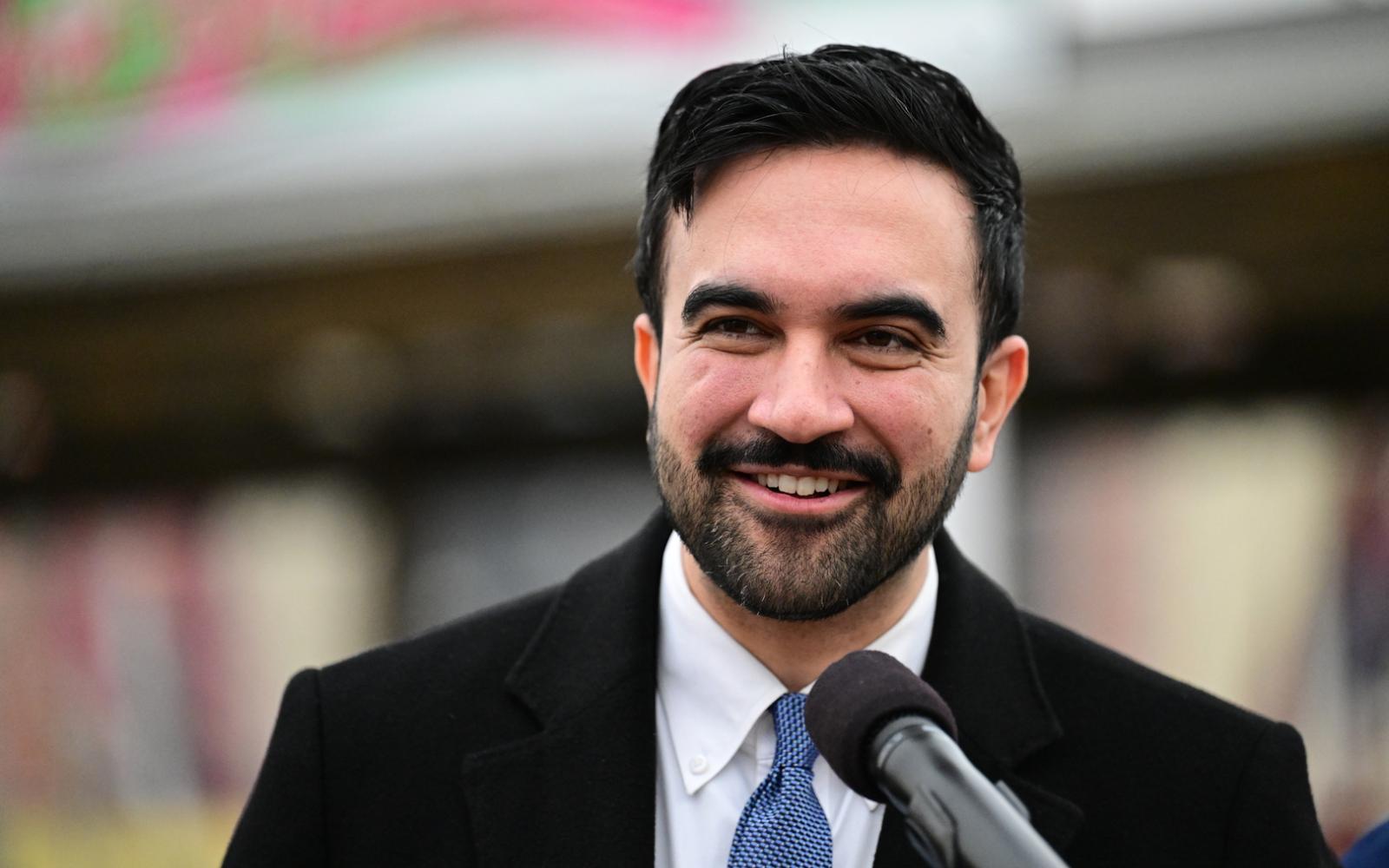 عمدة نيويورك يثير جدلاً بين أقوى شخصيتين يهوديتين في المدينة بشأن مسيرة داعمة لإسرائيل