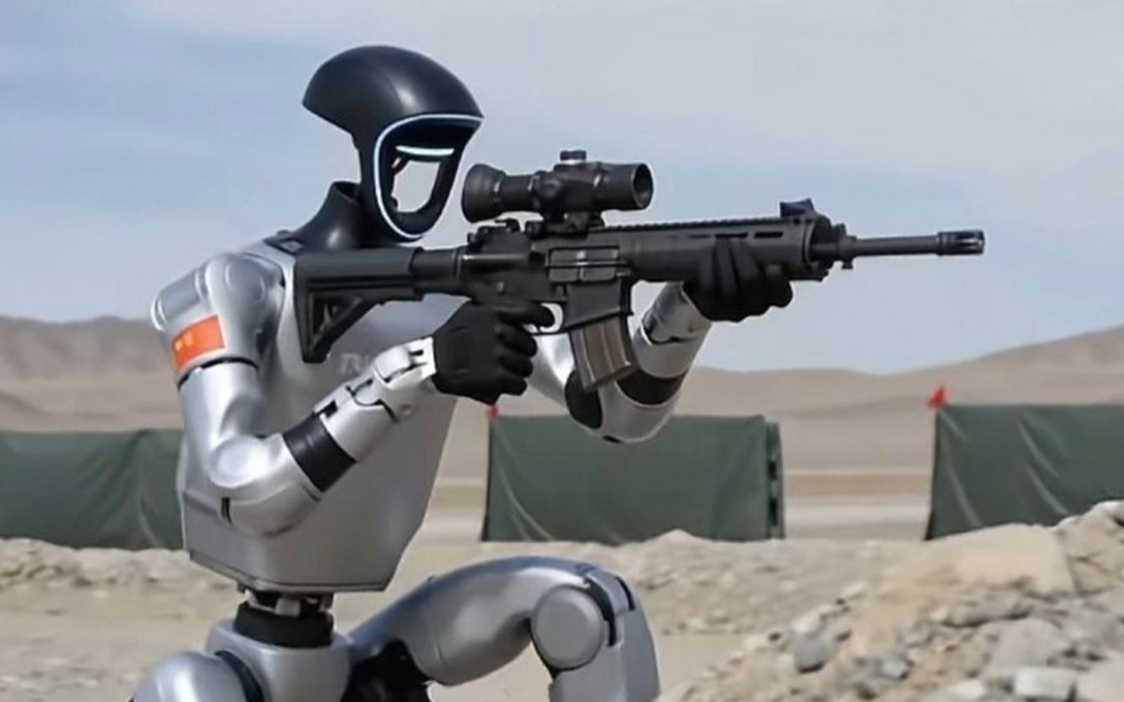 جدل واسع حول اختبارات صينية لروبوتات مقاتلة شبيهة بالبشر.. هل بدأت "حروب المستقبل"؟