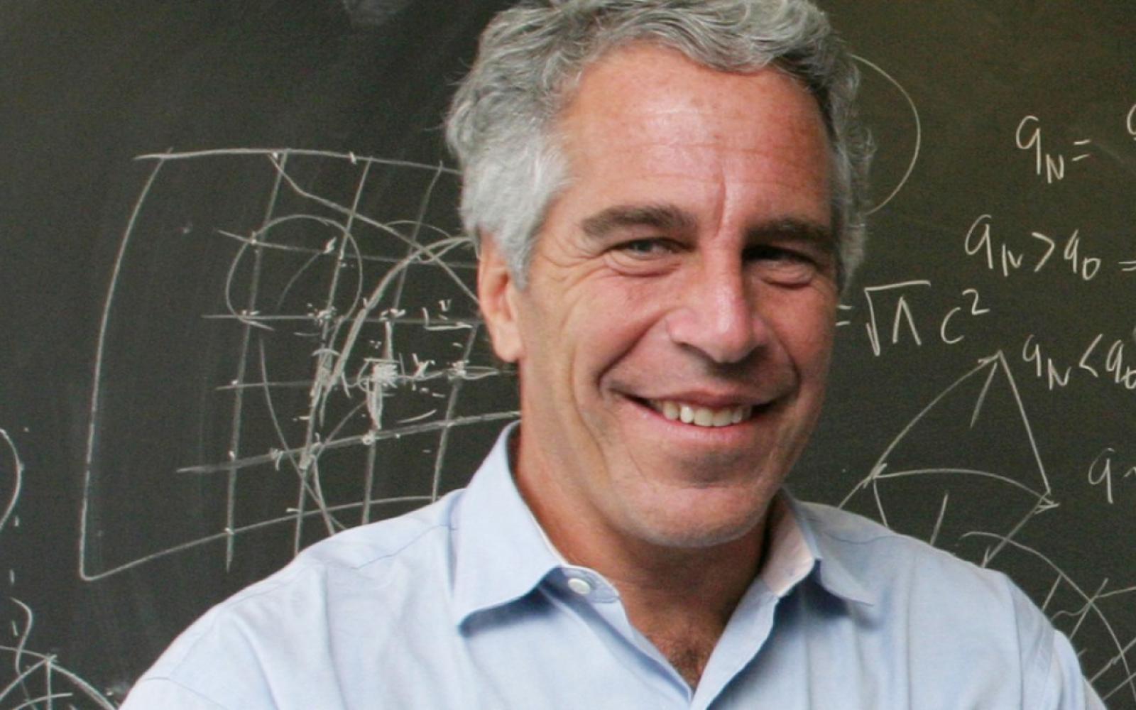 بريطانيا تحقّق في مزاعم تهريب فتيات عبر مطار ستانستيد بلندن على متن رحلات إبستين الخاصة