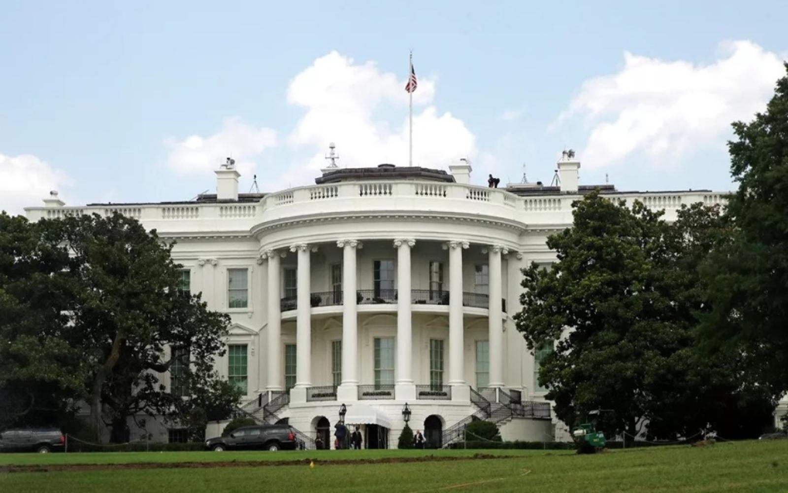 البيت الأبيض يلمح إلى إمكانية ضرب إيران ويشدد على تفضيل الدبلوماسية مع وجود فجوات