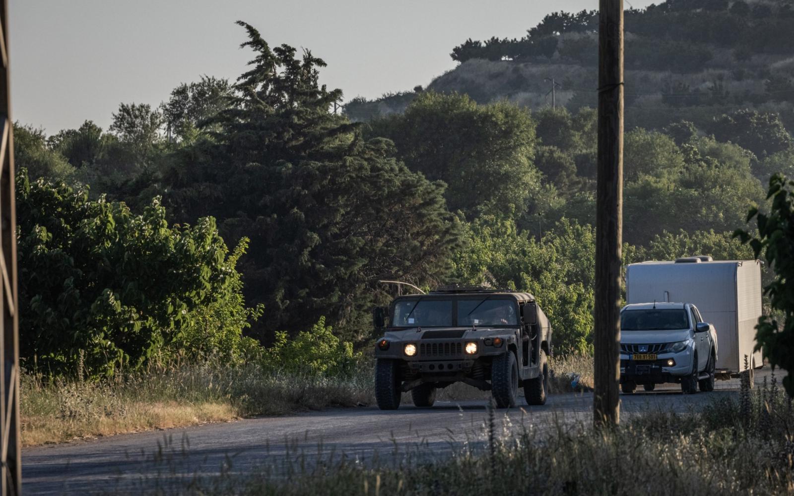 تتواصل الانتهاكات الإسرائيلية: توغل جديد في القنيطرة واعتقال شابين وسط استهداف ممنهج