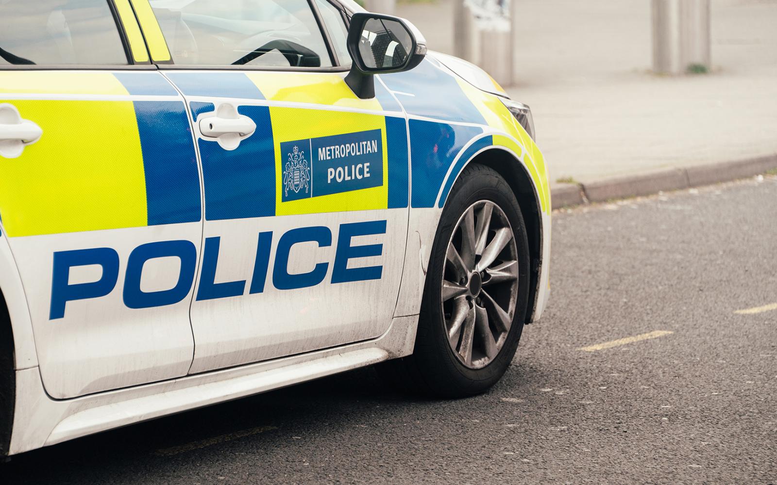 ملك بريطانيا يعلق على اعتقال شقيقه الأمير أندرو: "القانون يجب أن يأخذ مجراه"