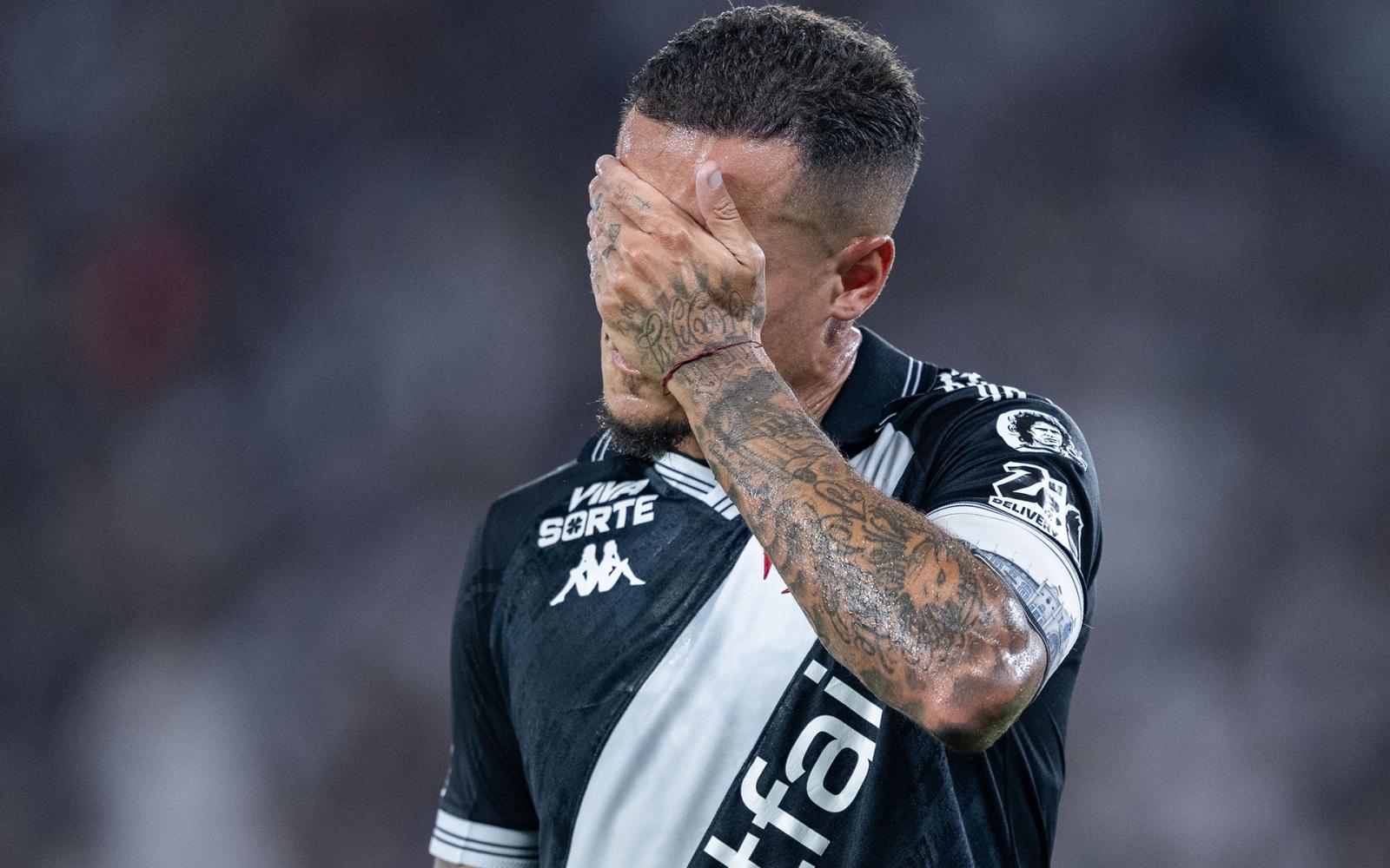 كوتينيو يفاجئ فاسكو دا غاما بإعلان الرحيل المفاجئ لأسباب تتعلق بالصحة العقلية