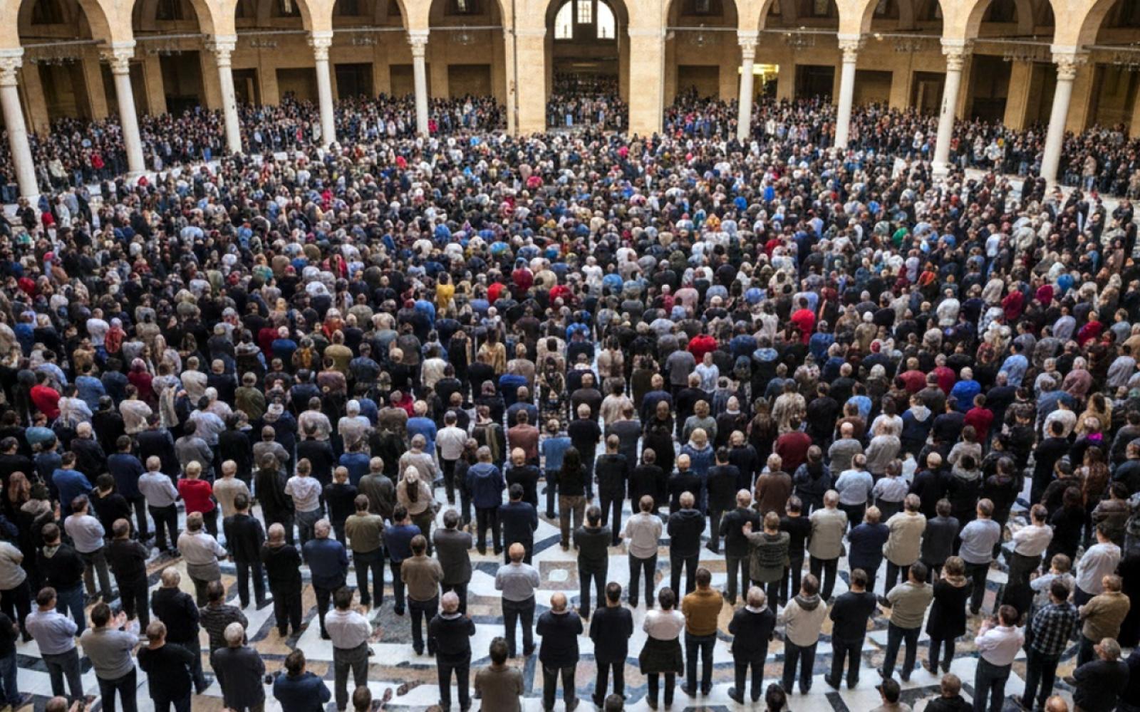 60 ألف مصلٍ في الأقصى لأداء العشاء والتراويح رغم قيود الاحتلال المشددة