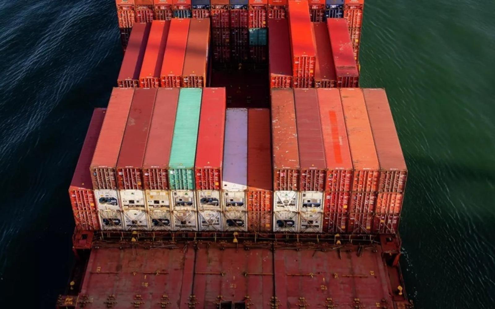 الدنمارك تحتجز سفينة حاويات إيرانية في مياهها للاشتباه في تسجيل غير قانوني