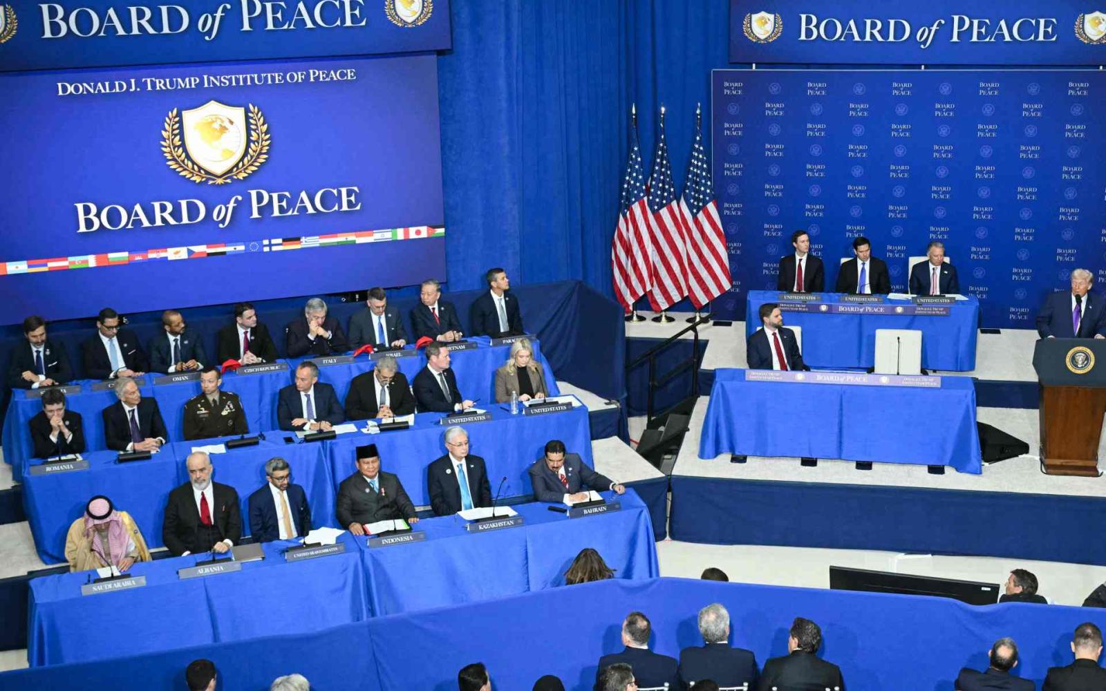 مسؤول أمريكي يؤكد: "لا خطة بديلة لغزة سوى الحرب"، وحماس تشترط وقف العدوان لإعادة الإعمار