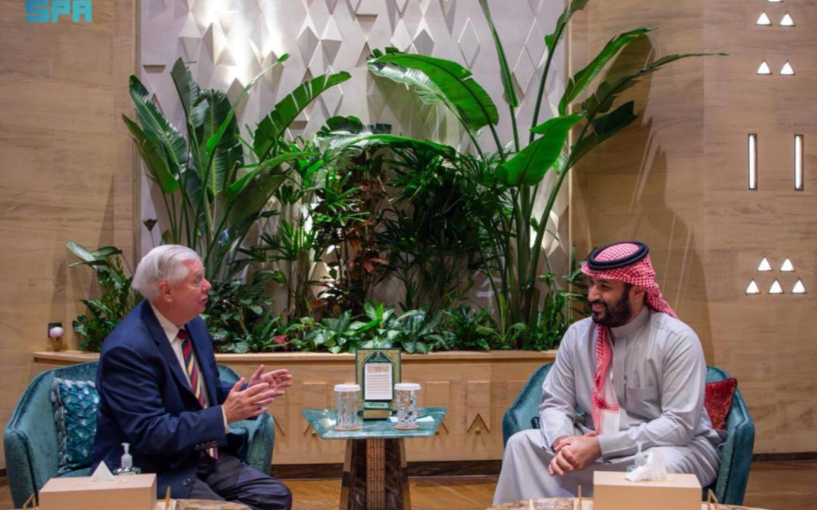 ولي العهد السعودي يستقبل السيناتور الأمريكي غراهام لبحث العلاقات الثنائية وتطورات المنطقة